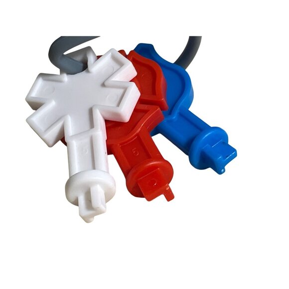 Melissa & Doug Keys & Cars Wooden Rescue Garage Toy For Ages 3+ - Picture 15 of 16